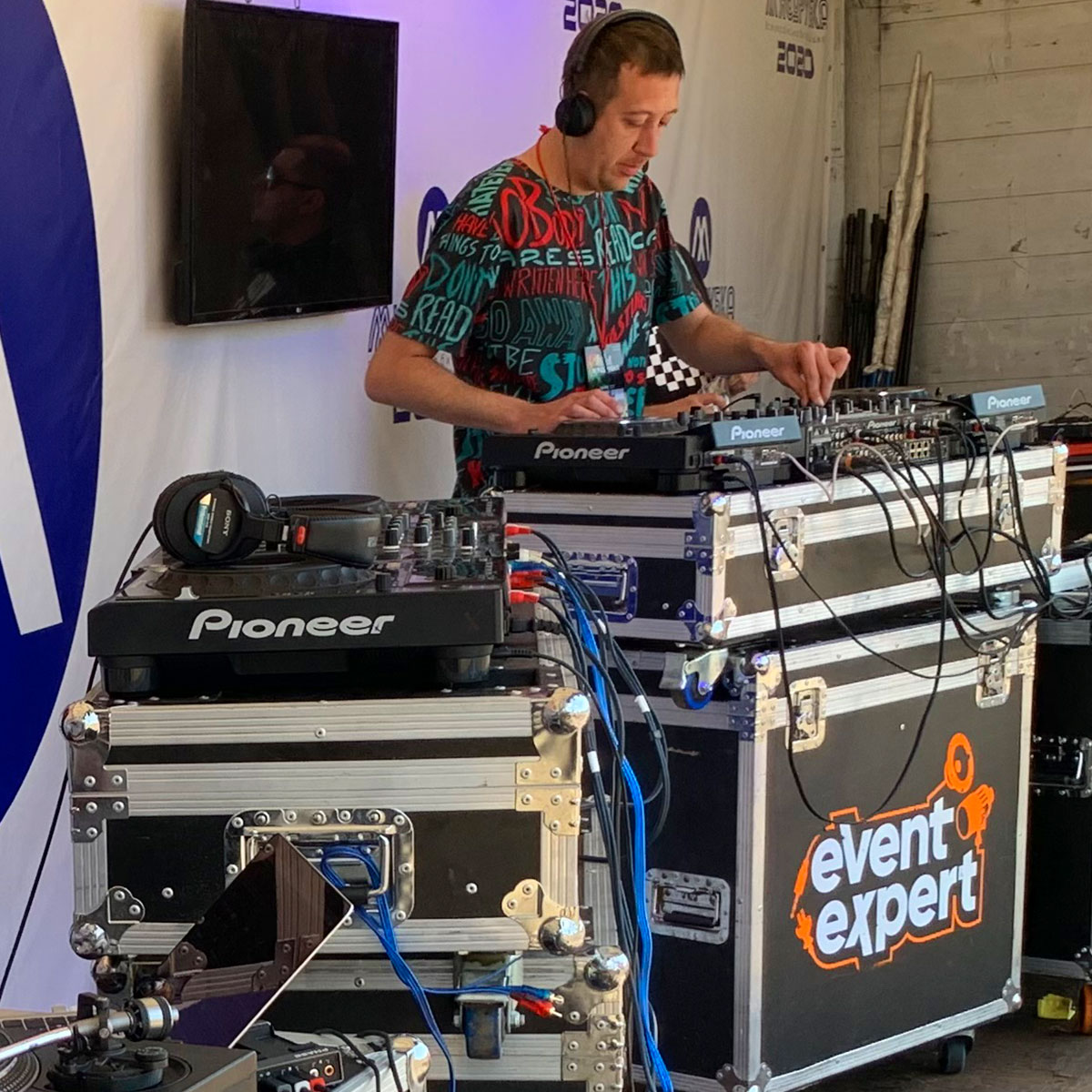 DJ SETUP FOR PARTY 2