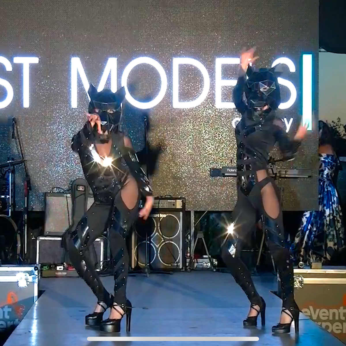 FASHION SHOWS 2
